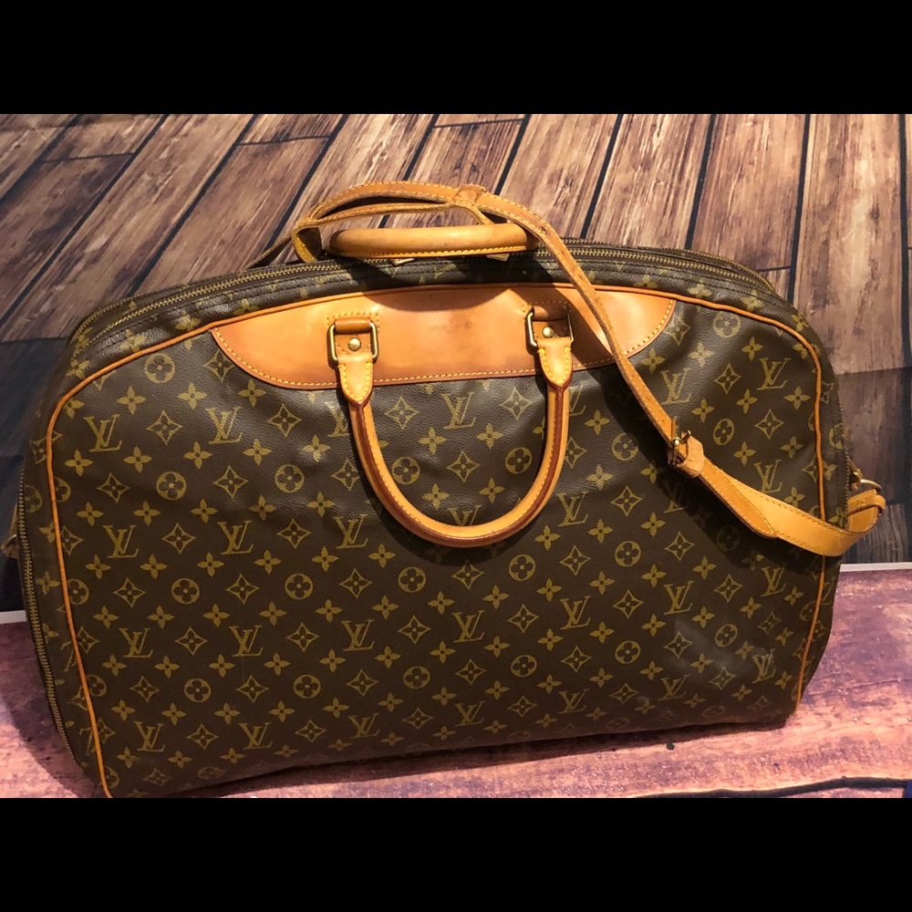 Louis Vuitton Travel Bag Alize w/ garment bag